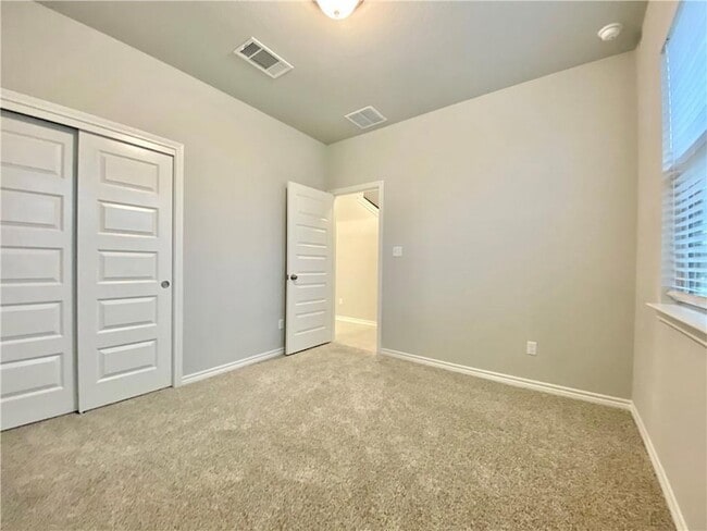 Building Photo - 1701 Yaupon Grove Ln