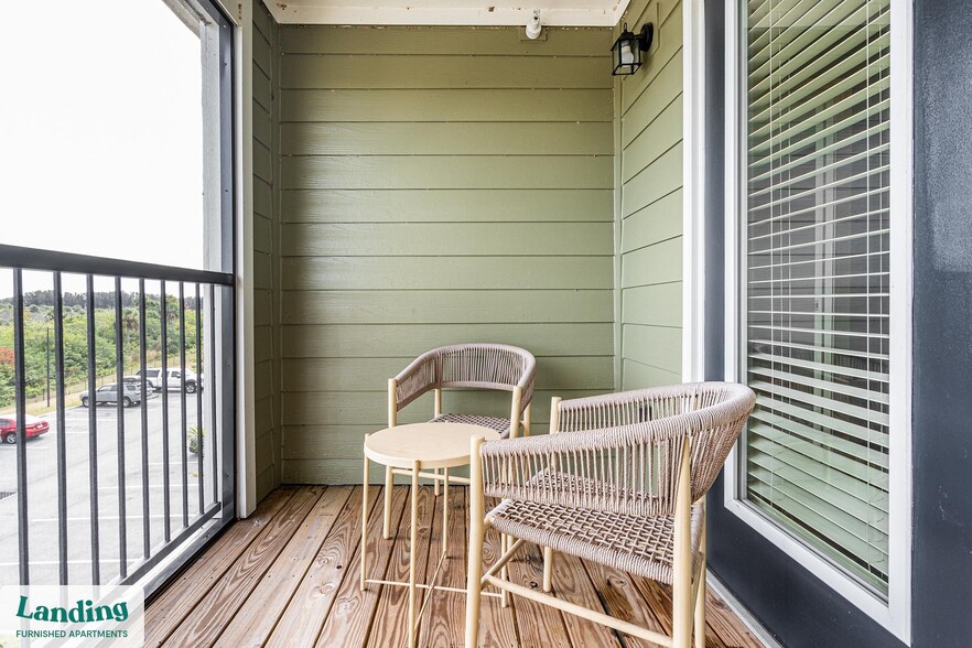 Building Photo - 305 Laredo Dr