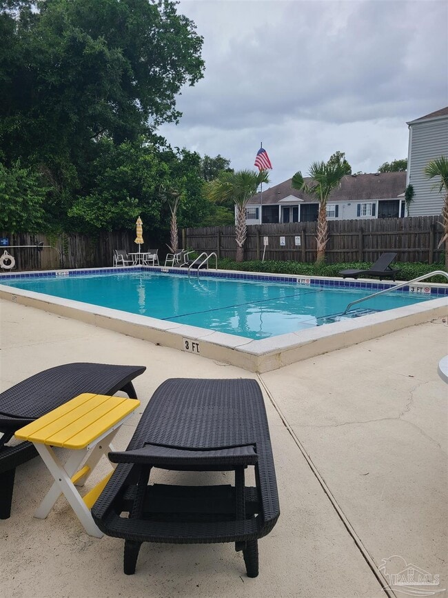 Building Photo - 2201 Scenic Hwy