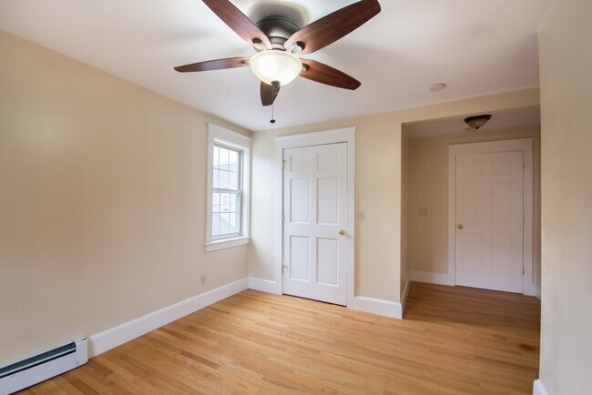 Building Photo - 51 Kingston Ave