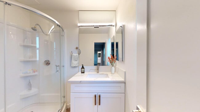 Floorplan - 5008 Hazeltine Ave