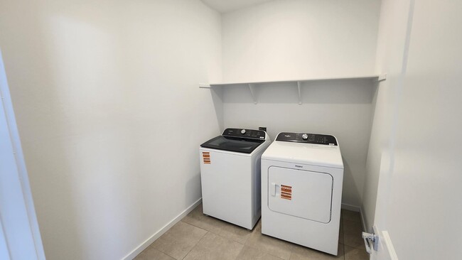 Building Photo - 7615 E Cozy Cottage Ln