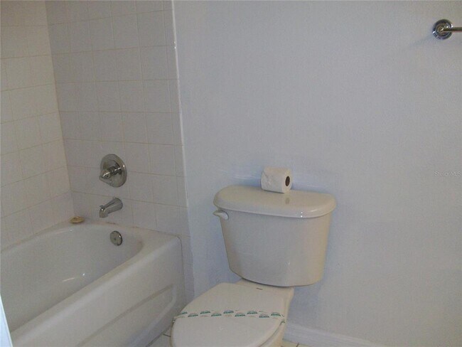 Building Photo - 495 Las Cortes Ln