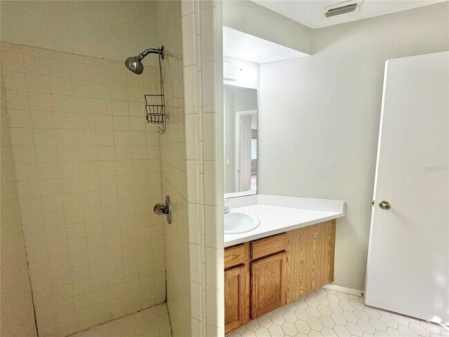 Building Photo - 8302 Waterview Way