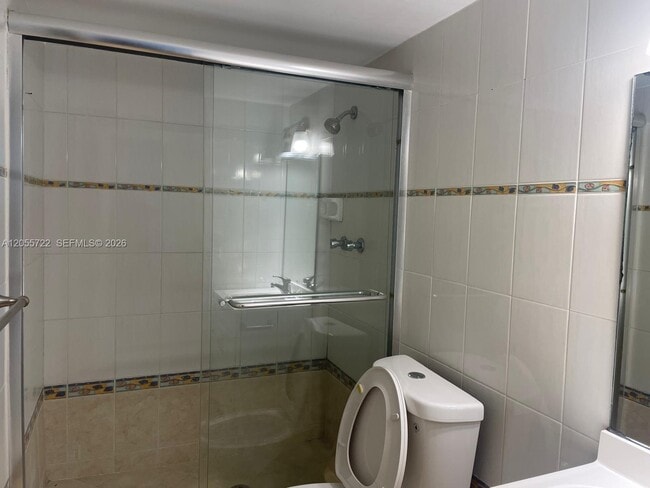 Building Photo - 3522 NE 171 St
