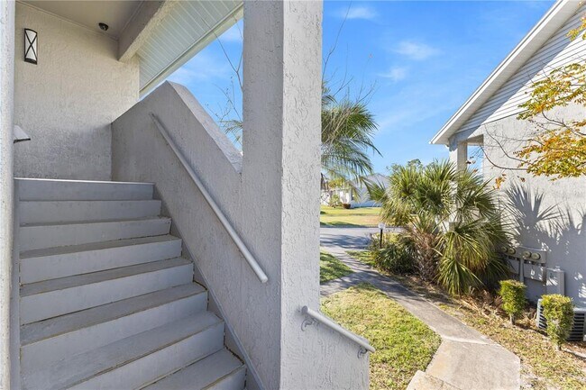 Building Photo - 5606 Blue Shadows Ct