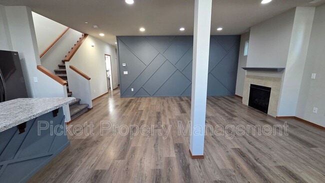 Building Photo - 2523 Filbert Ave