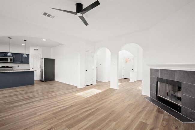 Building Photo - 13220 Constellation Dr