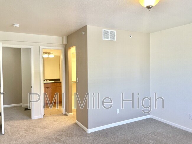 Building Photo - 9139 W 50th Ln