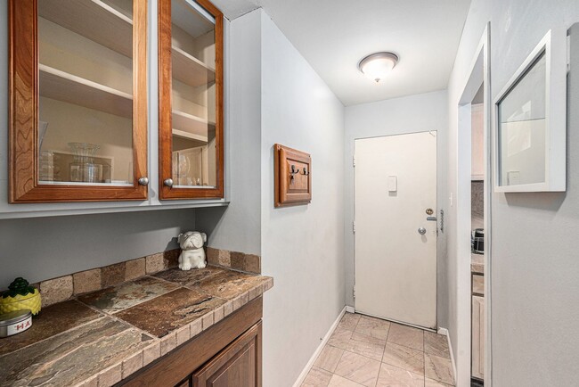 Building Photo - Spacious 1 bedroom home in the heart of Hale!
