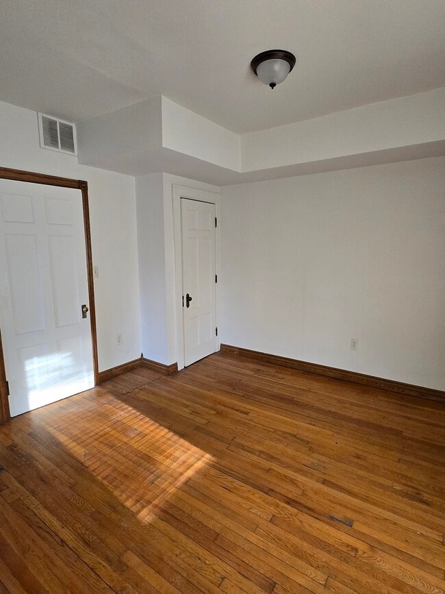Building Photo - 4235 Trumbull