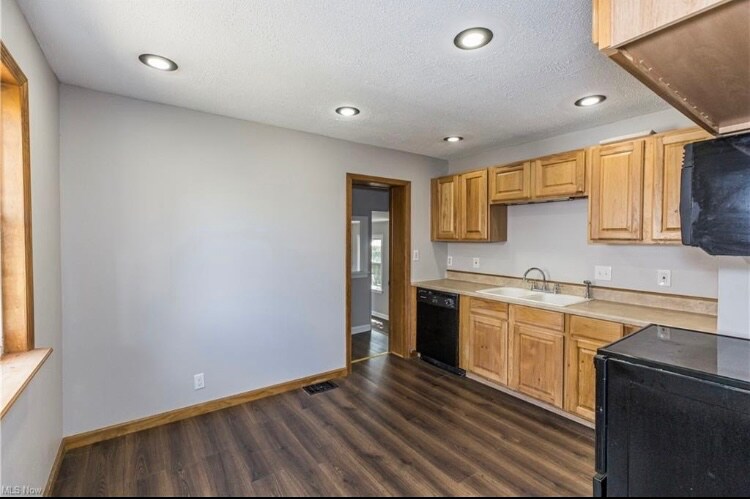 Building Photo - 2910 14th St NW