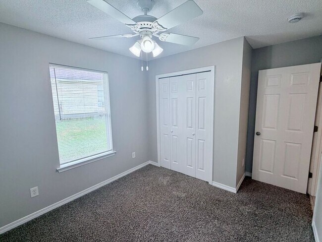 Building Photo - 10608 Wilderness Ln