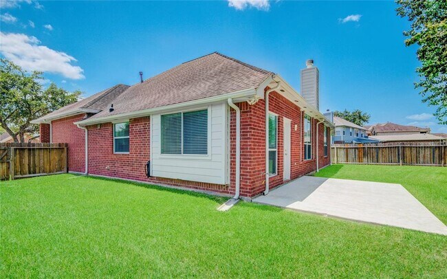 Building Photo - 802 Childers Ct