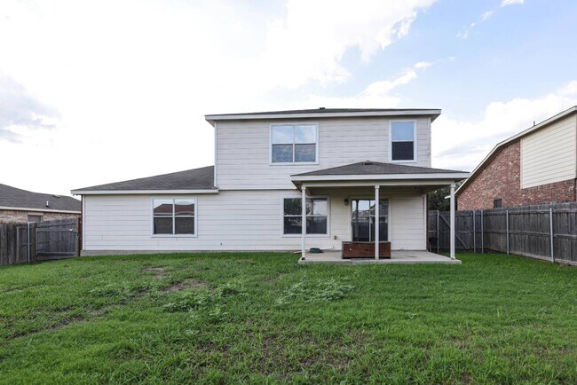 Building Photo - 2305 Riley Dr