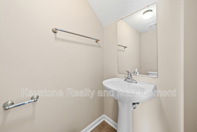 Building Photo - 816 Oak Arbor Ct