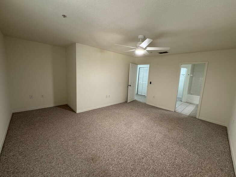 Building Photo - 1521 Legacy Club Dr