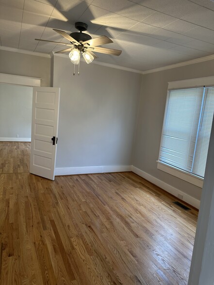 Bedroom - 4401 Dakota Ave