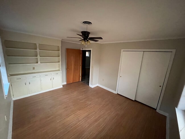 Bedrooms with lots of storage - 116 Union Ave