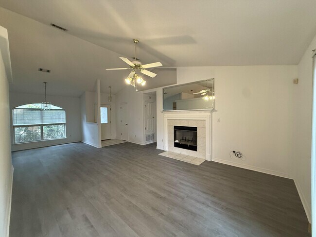 Building Photo - 2678 Hidden Estates Cir