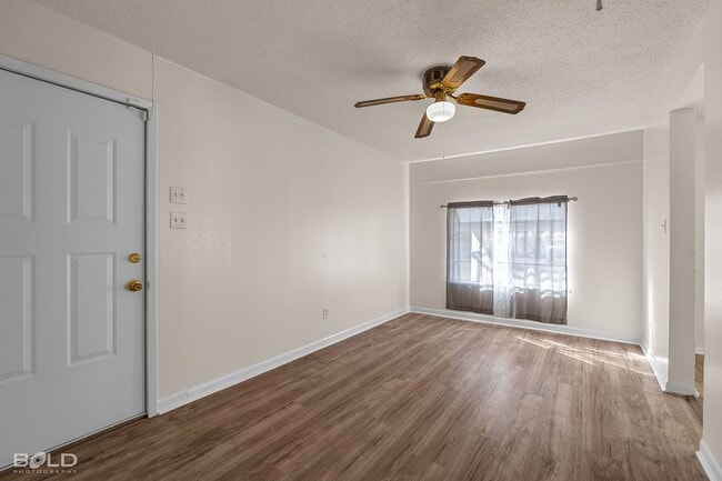 Building Photo - 6863 Washington Ln