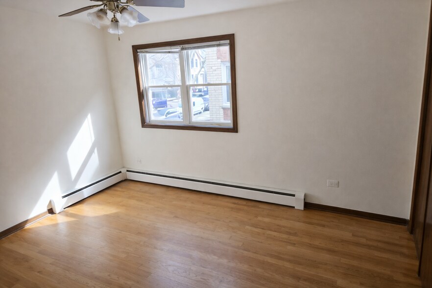 Building Photo - 4526 N Seeley Ave