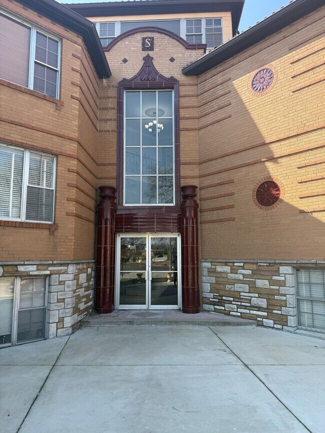 Building Photo - 89 Willmore Rd