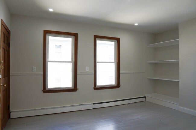 Building Photo - 97 2nd St