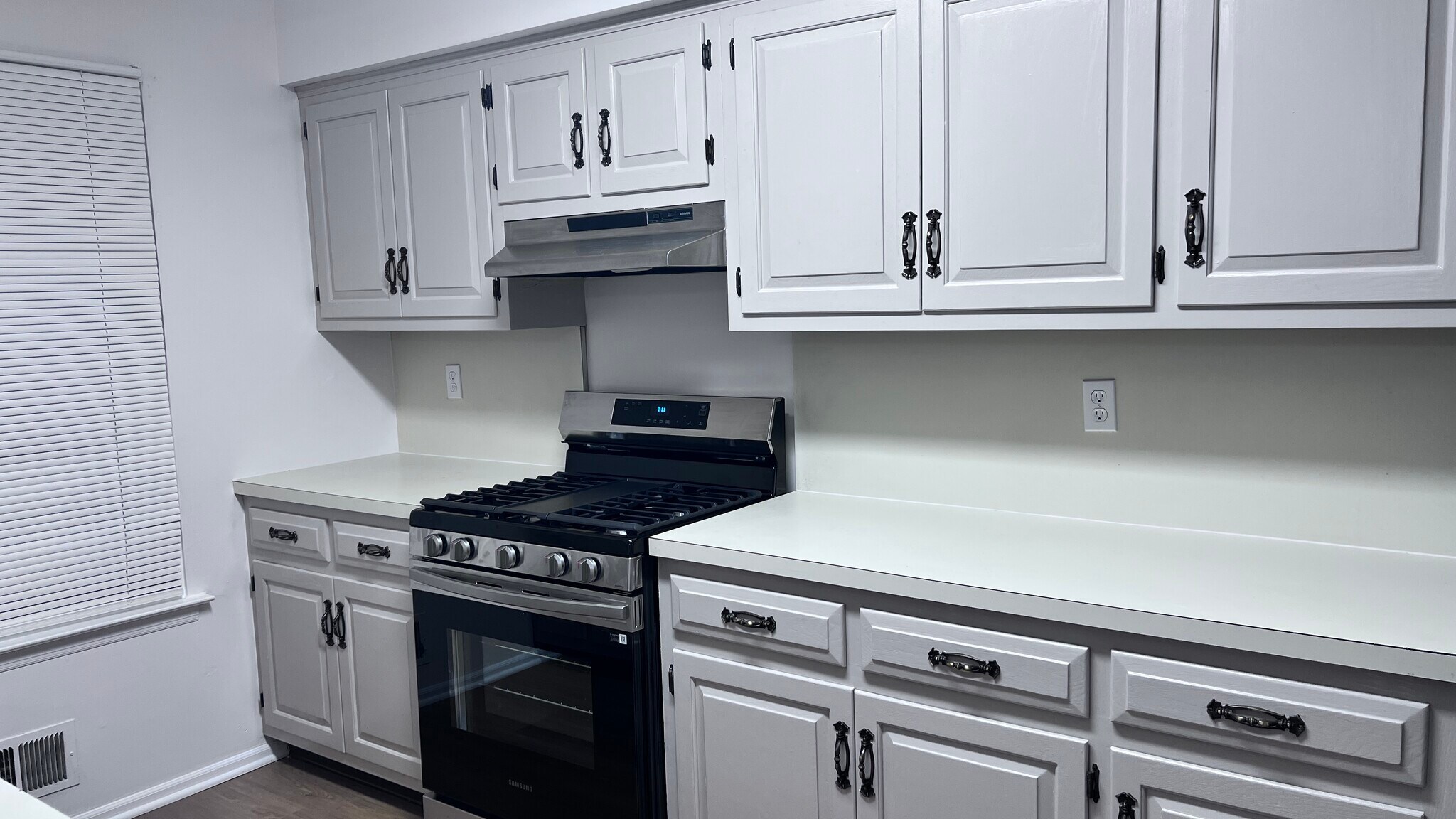 New appliances - 146 Carson Ct