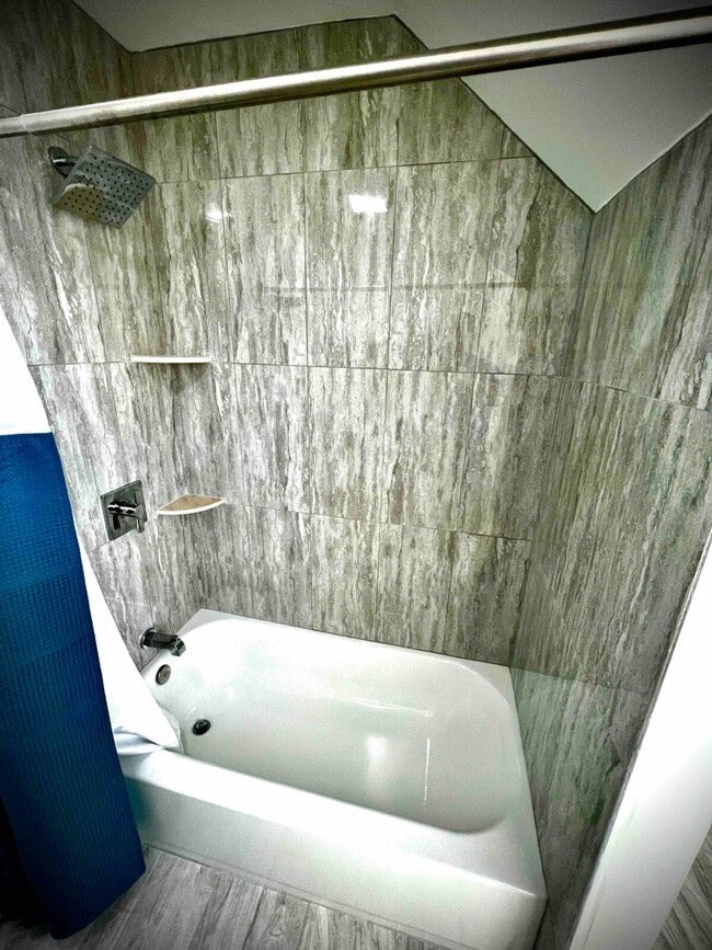 Building Photo - 1594 Main St