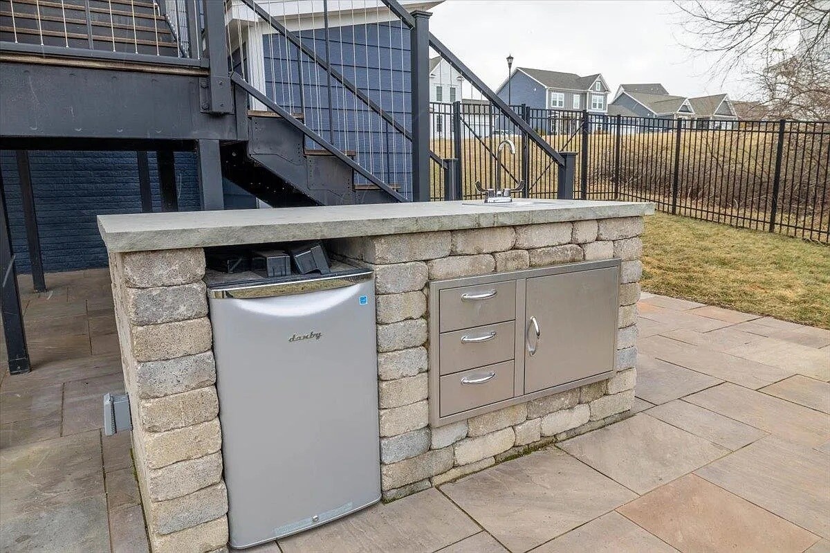 Building Photo - 840 Jefferson Cir