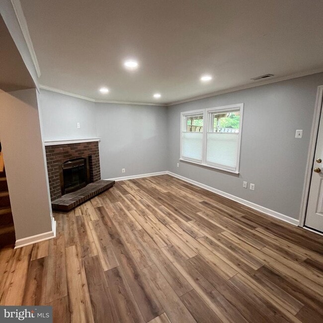 Building Photo - 7807 Edmunds Way