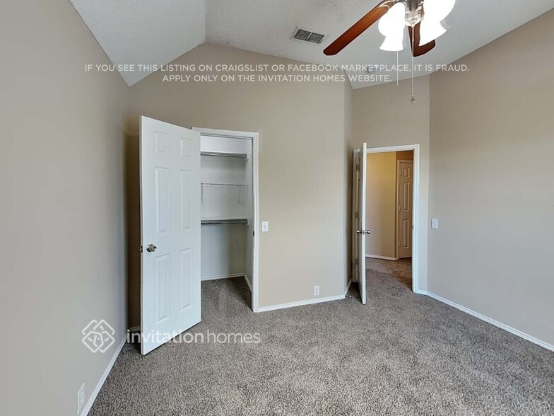 Building Photo - 429 Vasey Oak Dr