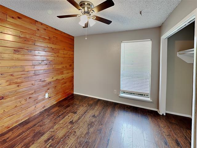 Building Photo - 701 Admiralty Way