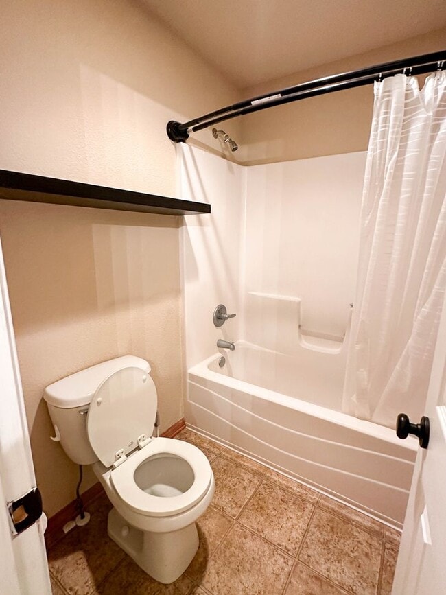 Building Photo - Italian Estates Property Management