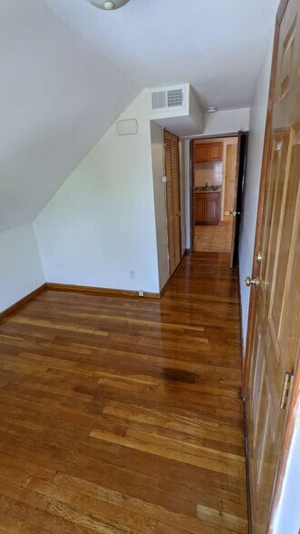 Building Photo - 11 Falmouth St