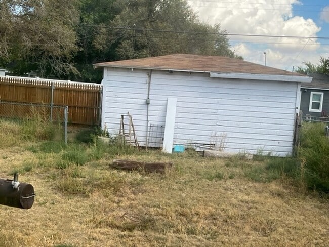Building Photo - 4409 S Travis St