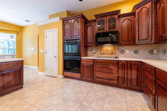 Building Photo - 10430 Birch Tree Ln