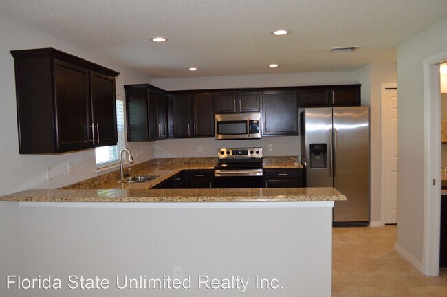 Building Photo - 3 br, 2.5 bath House - 9539 Tocobaga PL