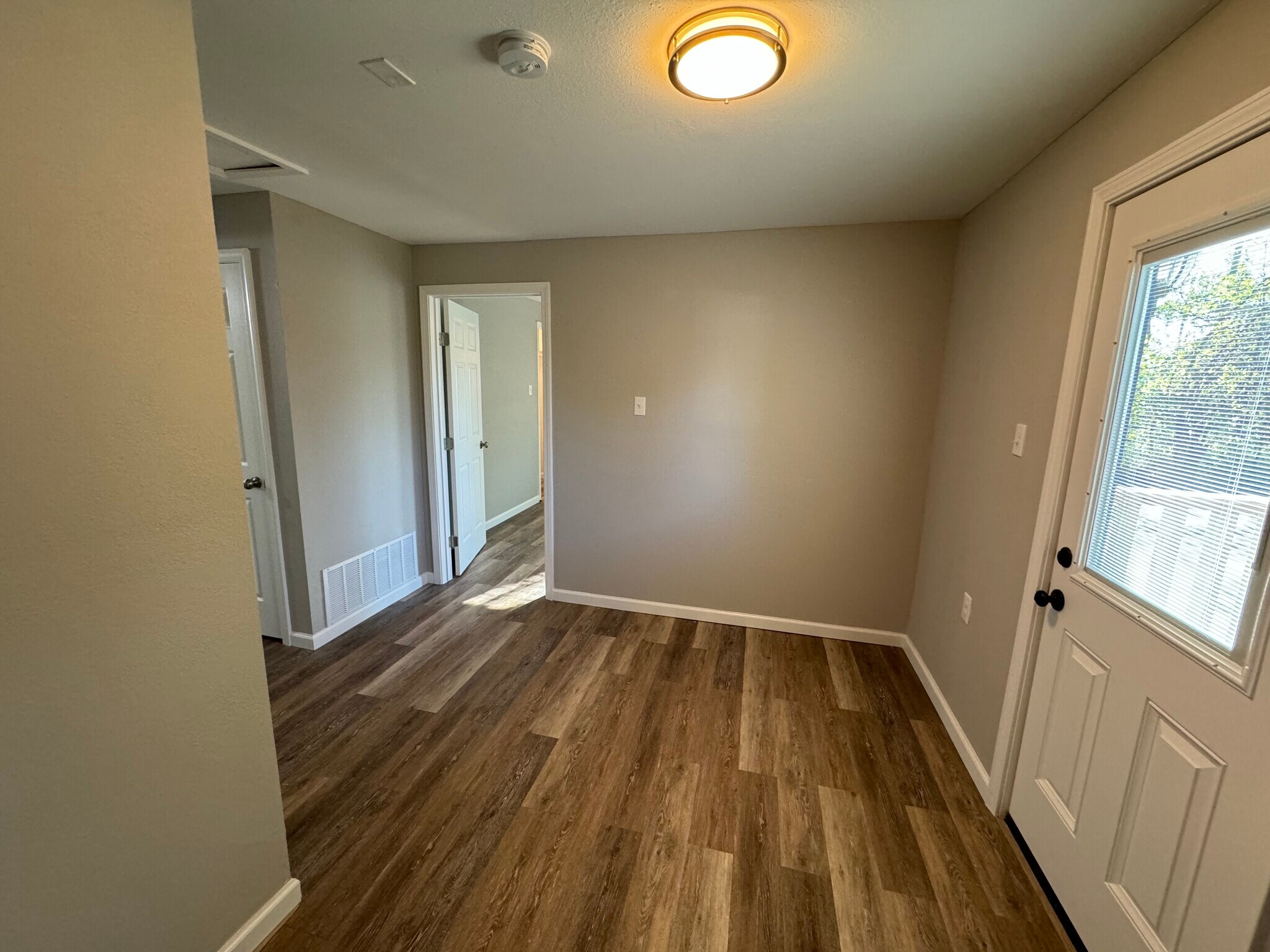 Building Photo - 1210 Southey St