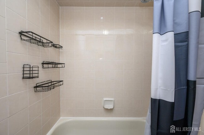 Building Photo - 4112 Birchwood Ct