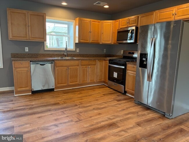 Building Photo - 5517 Schumacher Dr