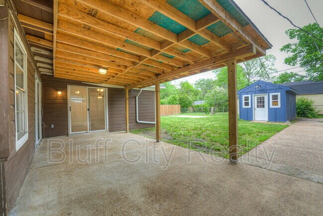 Building Photo - 4560 Boyce Rd