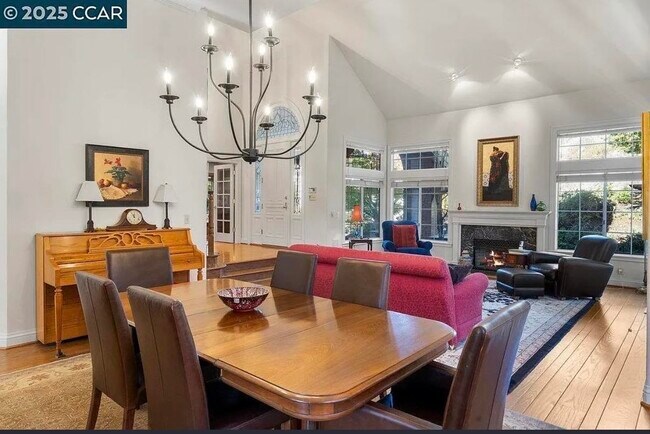 Building Photo - 3109 Stonegate Dr