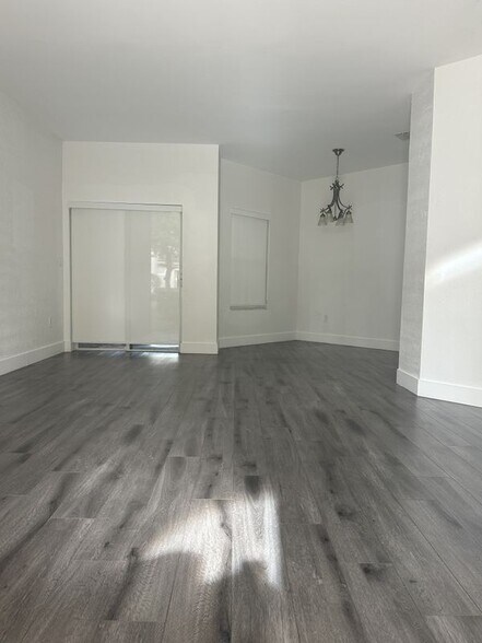 Building Photo - 14051 SW 49th St