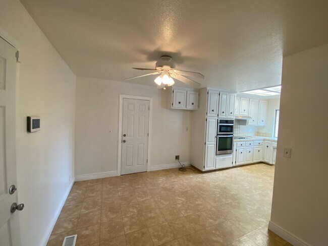 Building Photo - Utilities Included in Asking Rent