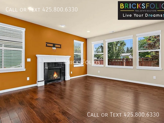 Building Photo - 814 Mount Baker Pl NE