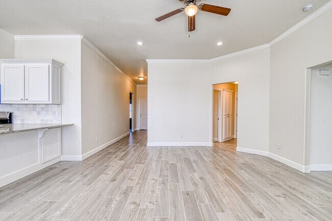 Building Photo - 3112 Pebble Pond Dr