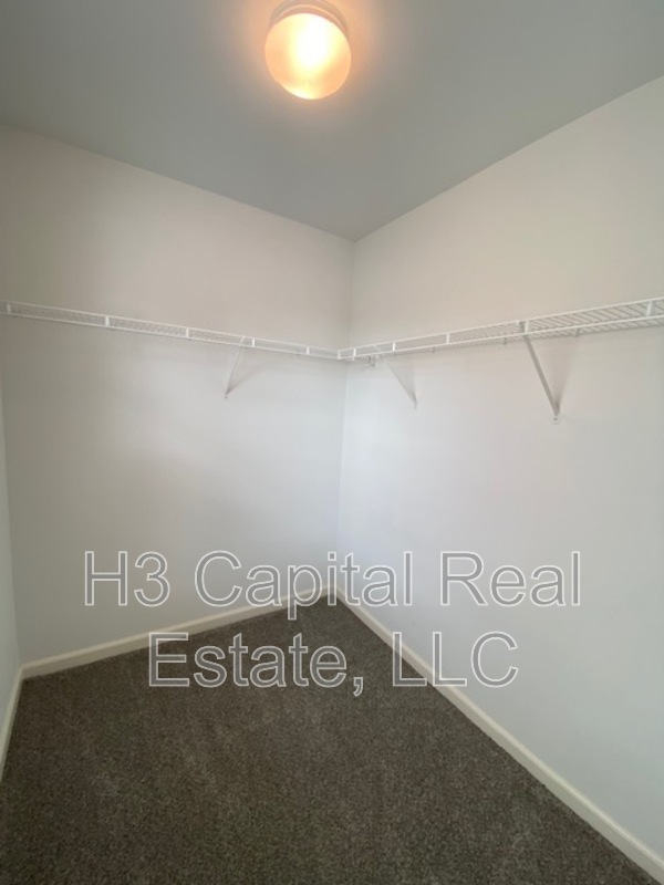 Building Photo - 4104 Endicott Ct