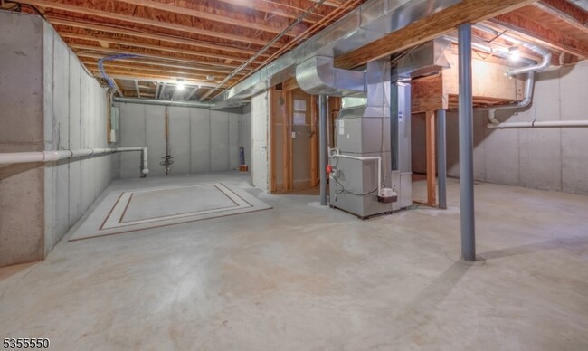 Building Photo - 60 Brock Ln